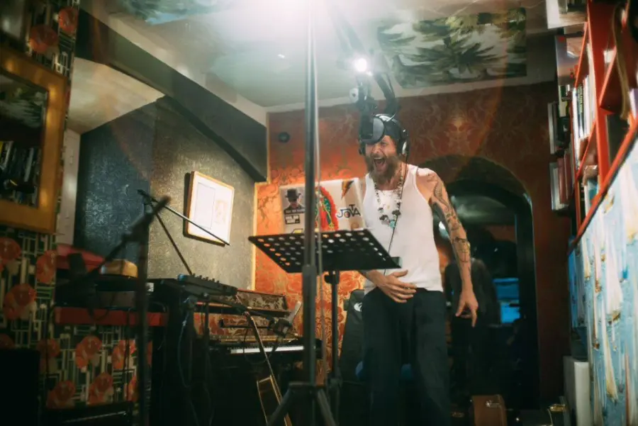 Bollettino ai naviganti: l'annuncio social del nuovo cd di Jovanotti