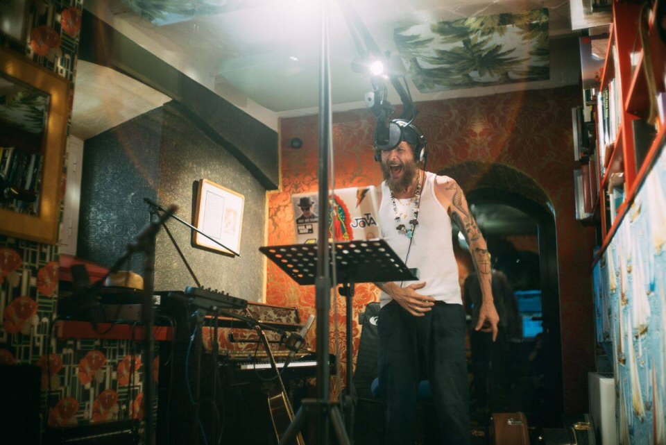 Bollettino ai naviganti: l'annuncio social del nuovo cd di Jovanotti