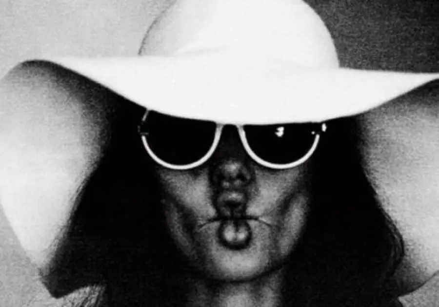 By The Sea: Angelina Jolie, Brad Pitt, l'amore, la vita.