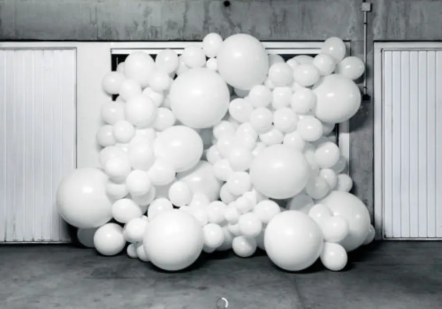 La felicità è un palloncino bianco