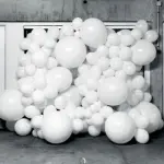 La felicità è un palloncino bianco