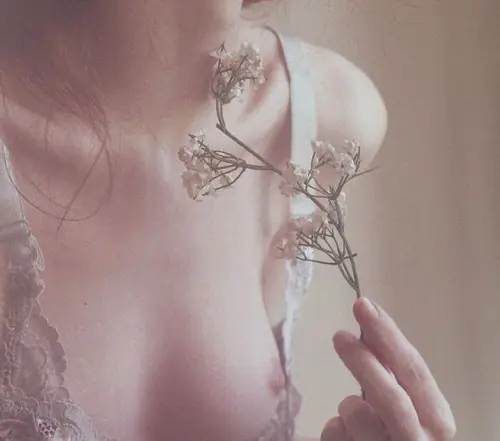 Intimo color carne, chi l'ha detto che non è sexy?