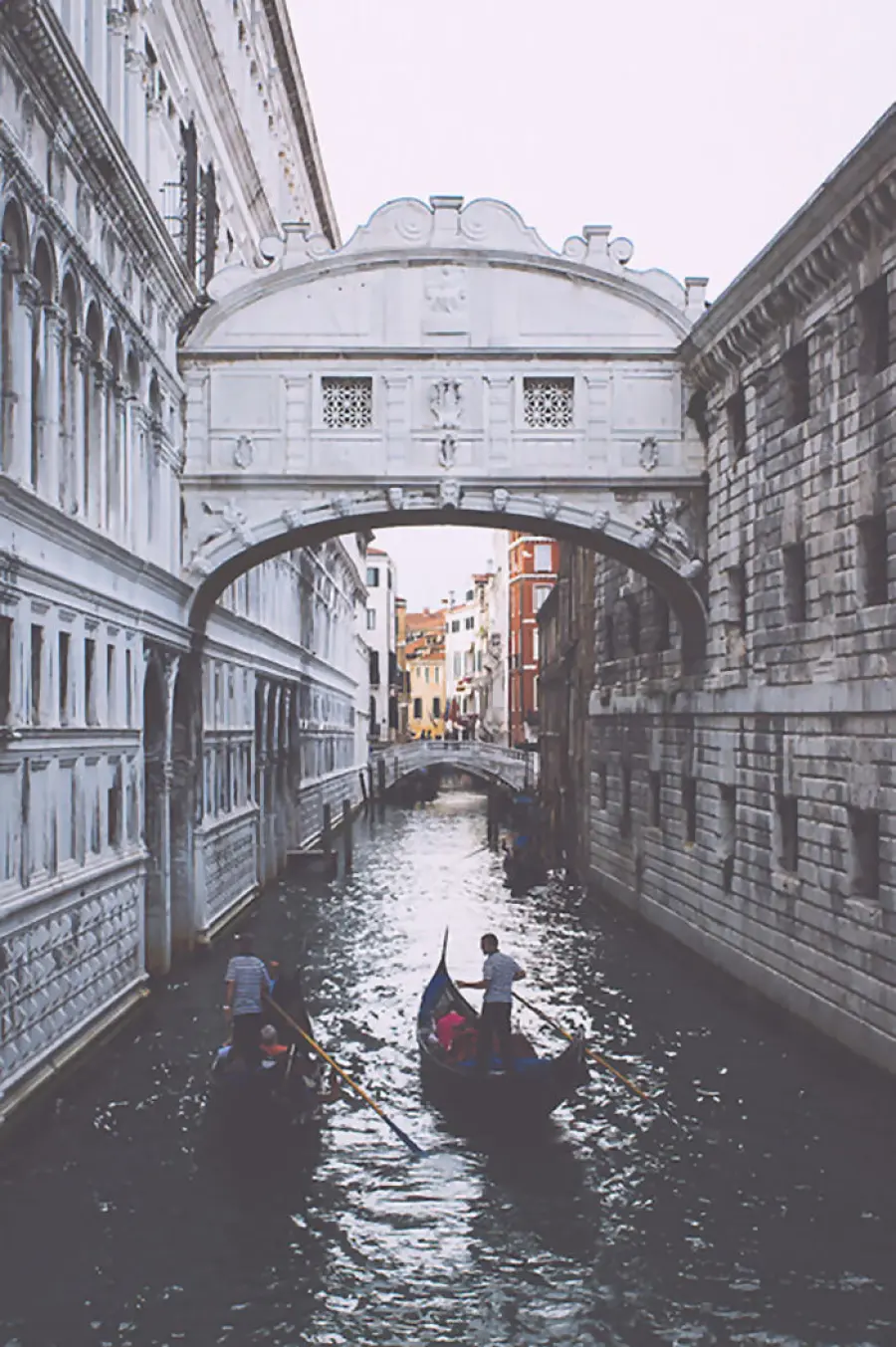 Cheeky 'round the world: Venezia Ponte dei Sospiri by David Coyne