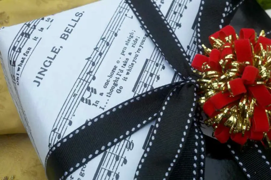 Come spedire un regalo a Natale in modo semplice ed economico