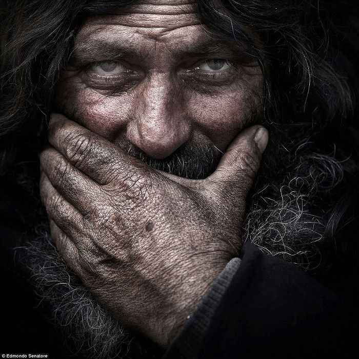 "David" di Edmondo Senatore. Ritratto di un senzatetto italiano.
