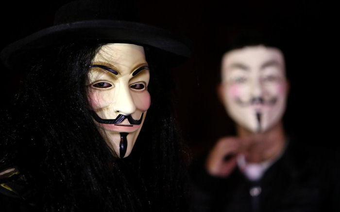 Anonymous contro Isis