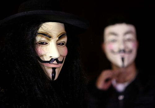 Anonymous contro Isis